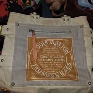 Louis vuitton trunks and bags tote